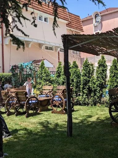 Dvorište vile Red Clay Event